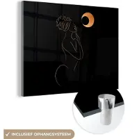 MuchoWow Glasschilderij 80x60 cm - Schilderij acrylglas - Vrouw - Maan - Goud - Line art - Foto op glas - Schilderijen