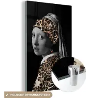 MuchoWow Glasschilderij 40x60 cm - Schilderij acrylglas - Het meisje met de parel - Johannes Vermeer - Panterprint - Foto op glas - Schilderijen