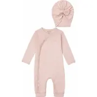 Noppies - Cadeausetje - Newborn - Cadeaudoosje met Kledingset - Kraamcadeau - Babyshower - 2delig - Boxpak Nevis - Muts Niwot - Rose Smoke - Maat 50