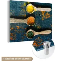 MuchoWow Glasschilderij 80x60 cm - Schilderij acrylglas - Specerijen - Lepel - Kruiden - Bruin - Geel - Groen - Foto op glas - Schilderijen