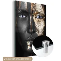 MuchoWow Glasschilderij 120x160 cm - Schilderij acrylglas - Vrouw - Bladgoud - Zwart - Goud - Luxe - Foto op glas - Schilderijen