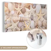 MuchoWow Glasschilderij - Acrylplaat - Schelpen - Parels - Zeesterren - Glasschilderij natuur - Schilderij glas - Glasschilderij strand - Wanddecoratie - 120x60 cm - Acrylglas