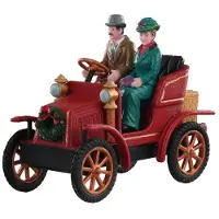 Lemax First car in town kerstfiguur
