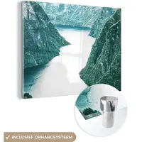 MuchoWow Glasschilderij 160x120 cm - Schilderij acrylglas - Natuur - Bergen - Groen - Rivier - Foto op glas - Schilderijen