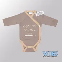 Vib - Rompertje (overslag) Luxe Katoen - Coming Soon (Bruin) - Babykleertjes - romper - rompertjes - rompertjes met tekst - baby cadeau - baby aankondiging - overslagromper