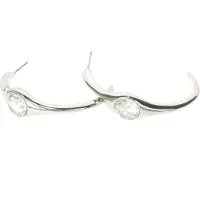 Behave - Oorstekers halve cirkelvorm met steen - Moderne en elegante stijl