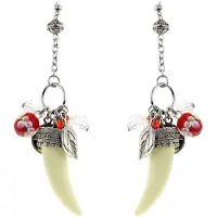 Behave oorbellen zilverkleur met rode hangers en tand 9,7 cm