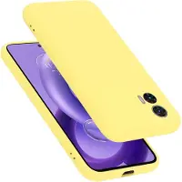 Cadorabo Hoesje geschikt voor Motorola EDGE 30 NEO in LIQUID GEEL - Beschermhoes gemaakt van flexibel TPU silicone Case Cover