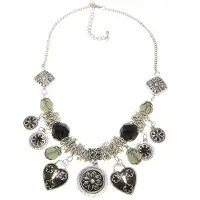 Behave ketting - Bloemetjes en hartjes bedels - Mode accessoires - Nikkelvrij - 44 cm
