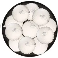 Krist+ kerstballen - 12x - wit relief - kunststof - gedecoreerd -6 cm - Kerstbal