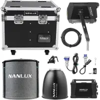 Nanlux Evoke 2400B Spot Light en Flight Case plus Reflector + soft bag