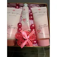 Accentra geschenk set vrouwen - verjaardag - moeder dag - valentijn - kerst - leuk geschenk - love - just for you -shower gel - body lotion - bad parels - zeeproosjes - rozen