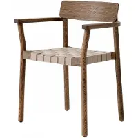 &tradition Betty TK9 Armstoel Smoked Oak - Natural Linen