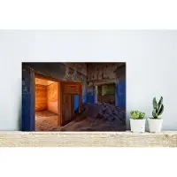 MuchoWow Wanddecoratie Metaal - Aluminium Schilderij Industrieel - Deur - Zand - Woestijn - Architectuur - 30x20 cm - Dibond - Foto op aluminium - Industriële muurdecoratie - Voor de woonkamer/slaapkamer