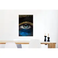 MuchoWow Wanddecoratie Metaal - Aluminium Schilderij Industrieel - Vrouw - Ogen - Make up - Luxe - Goud - 40x60 cm - Dibond - Foto op aluminium - Industriële muurdecoratie - Voor de woonkamer/slaapkamer