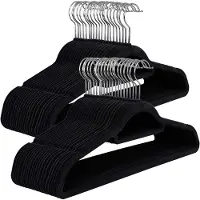 Songmics Hoppa! Songmics Kledinghangers 50 Stuks - Zwart - Fluwelen