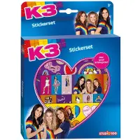 Totum K3 Sticker set - 3 stickervellen en speelachtergrond - creatief speelgoed meisjes vanaf 3 jaar