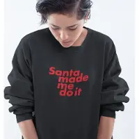 B&C Foute Kersttrui Zwart - Santa Made Me Do It Red - Maat M - Kerstkleding voor dames & heren