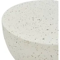Beliani CAORIA - Bijzettafel - Gebroken wit/Terrazzo effect - Lichtbeton