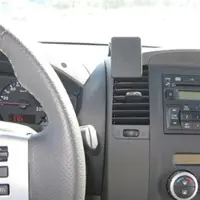 Brodit center mount v. Nissan Navara 11-