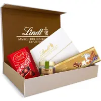 Lindt Chocolade Cadeaupakket 900 gram - Uniek Cadeau - LINDOR Melkchocolade bonbons - Chocolade pralines - Premium Chocoladapasta - Melkchocolade met Hazelnoot - Geschenk - Kerstcadeau