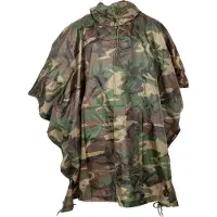 MFH US Poncho Rip Stop Mod. woodland Afmetingen 144 x 223 cm