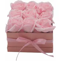 Joy of Balance Zeep Bloemen Geschenkset - 9 Roze Rozen - Vierkant - 18x18x15cm