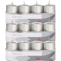 Trend Candles Cilinderkaarsen/stompkaarsen - set 12x - zilver - 5 x 8 cm - 18 branduren