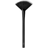 Be Creative Make Up - Pro Artist Tools 10 Highlighter Fan