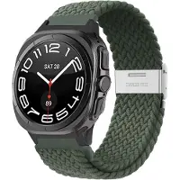 Strap-it Gevlochten nylon band met klemsluiting - geschikt voor Samsung Galaxy Watch Ultra 2 (2026) / Ultra (2024/2025) - olijfgroen