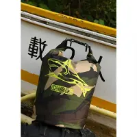 Oceanarium Great White Shark Camo Dry Sack 5l Groen