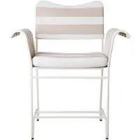 Gubi - Tropique Dining Chair - w/o Fringes Classic White Semi Matt Base, Leslie Stripe, Limonta 40 - Eetstoelen voor buiten - Mathieu Matégot - Beige,Wit - Textiel materiaal