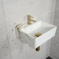 Wiesbaden Fonteinset carrara marmerlook color messing goud