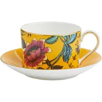 Wedgwood Wonderlust kop met schotel yellow tonquin