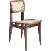 Gubi C-Chair stoel american walnut, rotan