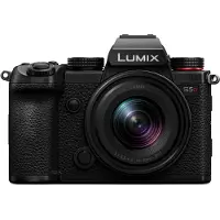 Panasonic Appareil photo Hybride Plein Format Lumix S5D Noir + optique 18-40 f 4.5-6,3