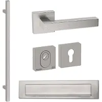Hardbrass Voordeurset vierkant met greep Toronto 1160mm SKG3 met kerntrekbeveiliging - RVS