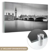 MuchoWow Glasschilderij 40x20 cm - Schilderij acrylglas - Londen - Big Ben - Water - Skyline - Zwart wit - Foto op glas - Muurdecoratie woonkamer - Wanddecoratie slaapkamer - Schilderijen