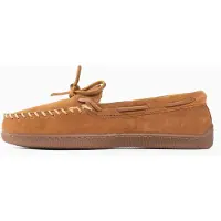 Minnetonka Mocassins 'Pileline hardsole' bruin
