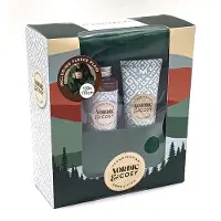 Home Living Scandinavian - Nordic & Cosy Giftset - Bad/Douchegel - Bodylotion - Ylang Ylang Scented - incl. Fleece Plaid 130x170 cm Groen