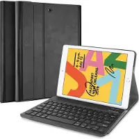 Cazy tablet Hoes met Toetsenbord geschikt voor iPad 9e generatie (2021) 10.2 inch / 8e generatie (2020) 10.2 inch / 7e generatie (2019) 10.2 inch - QWERTY Portuguese Bluetooth Keyboard Case - Zwart