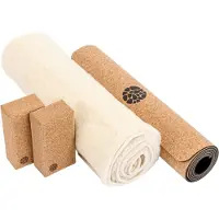 Pierre Sports Essential Yoga Set - Yogamat kurk 6mm + wollen cover + twee yogablokken uit kurk