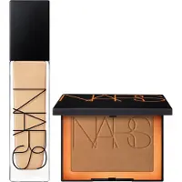 Nars Natural Radiant Langhoudende Foundation (Verschillende Tinten) - Vienna