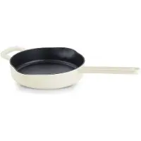 Fissler Moments collectie / Emaille gietijzeren pan (diameter 24 cm), antiaanbaklaag, hoge rand, met uitgietkanten, ophangoog, vrij van PFAS/PTFE, geschikt voor inductie – ivoorwit