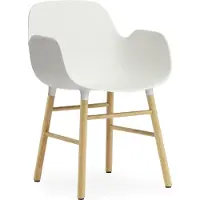 Normann Copenhagen Form stoel met armleuningen white, eikenhouten poten