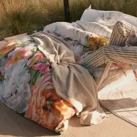 Vandyck Dekbedovertrek Fleur Festive Cream Tan Satijn-200 x 200 / 220 cm | 2-Persoons