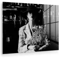 MuchoWow Glasschilderij 160x120 cm - Schilderij acrylglas - Vrouw - Luipaard - Luxe - Zwart - Wit - Dier - Foto op glas - Muurdecoratie woonkamer - Wanddecoratie slaapkamer - Schilderijen