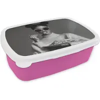 MuchoWow Broodtrommel Roze - Lunchbox Vrouw - Pasta - Zonnebril - Brooddoos 18x12x6 cm - Brood lunch box - Broodtrommels voor kinderen en volwassenen