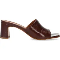 Manfield Bruine lakleren sandalen met hak | Maat 38