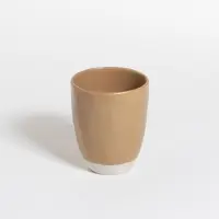 The Table | Atelier Mok 290 ml Cinnamon - lichtbruin - handgemaakte koffiebeker - koffiemok - theebeker